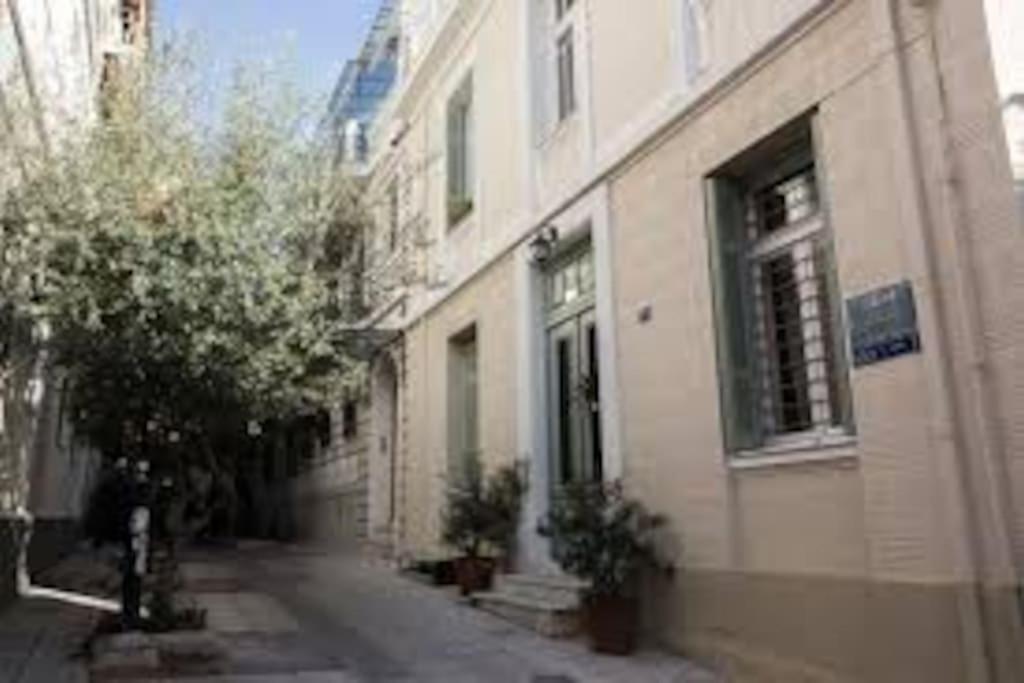 Staying Besides Acropolis! أثينا المظهر الخارجي الصورة
